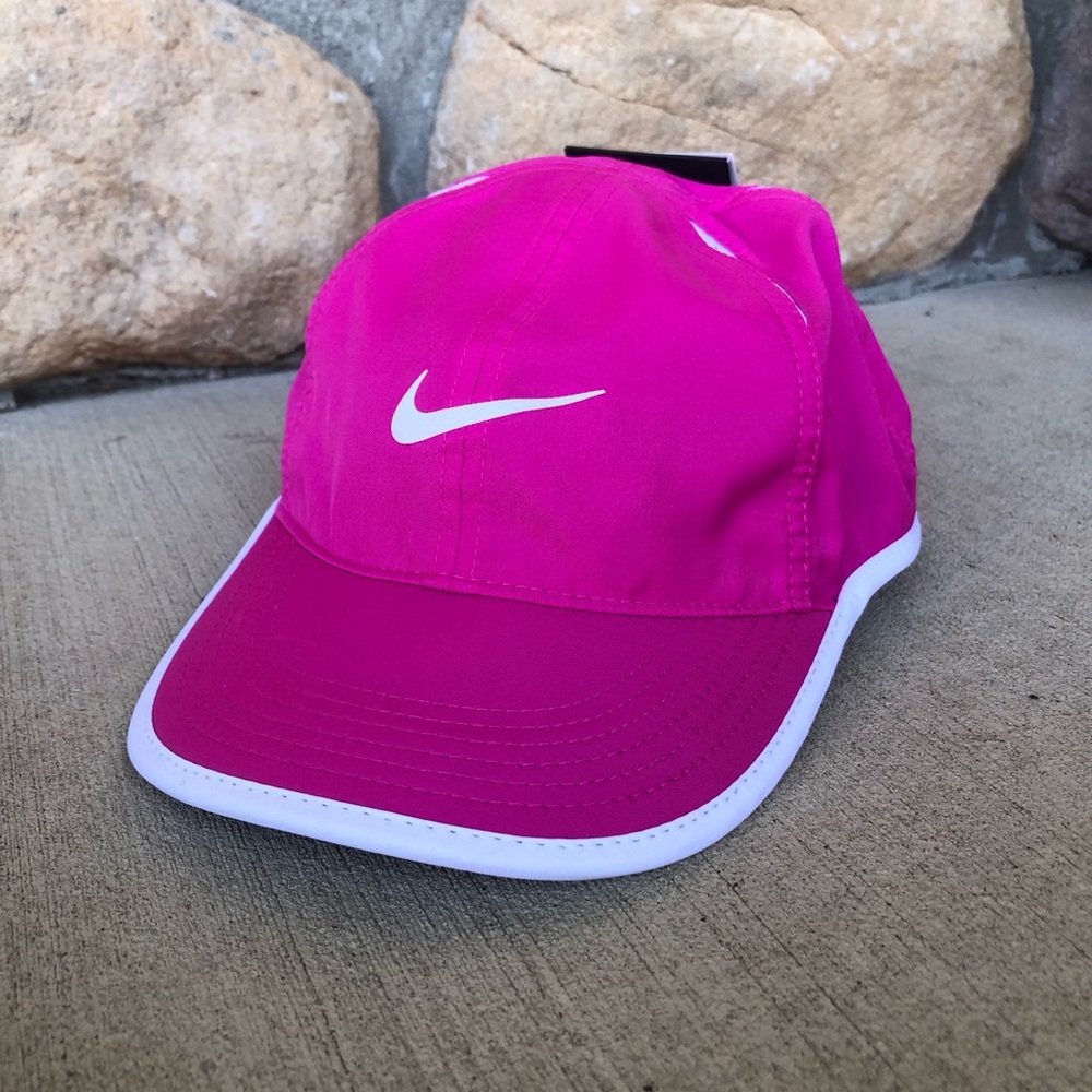 🍂Pink Nike Featherlight Dri-Fit Hat
